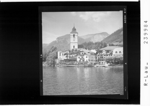 [St. Wolfgang mit Hotel Weisses Rössl und Schafberg]