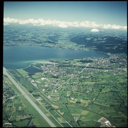 Bodensee - Bregenzer Bucht gegen Norden - Flug