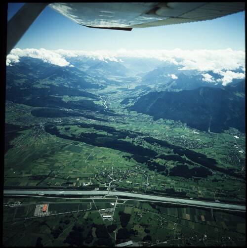 Rheintal - Blick in das Walgau - Flug