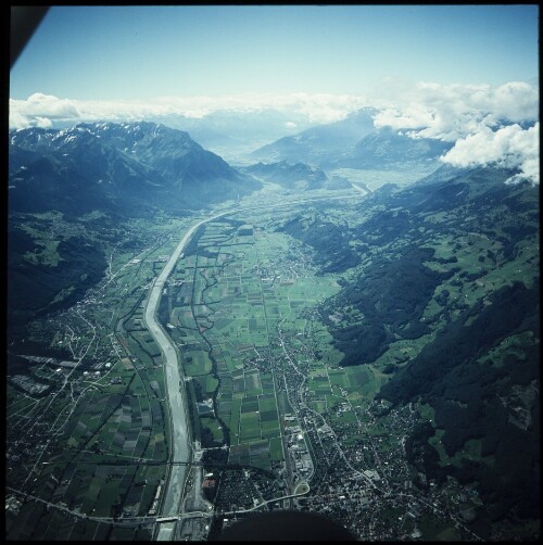 Liechtenstein, Oberrheintal - Flug