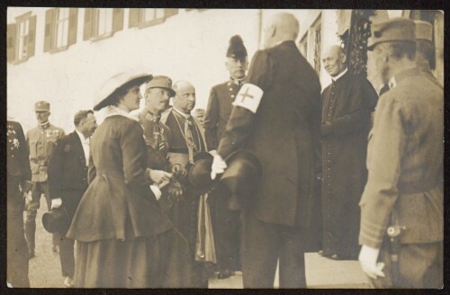 [Kaiser Karl I. und Kaiserin Zita am 5. Juni 1917 zu Besuch im Kloster Mehrerau in Bregenz]