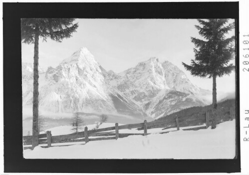 [Blick zur Sonnenspitze und zum Wampeter Schrofen]